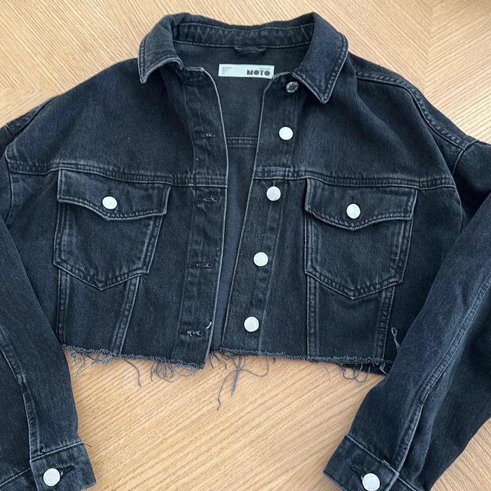 TOPSHOP CROPPED JEAN JACKET